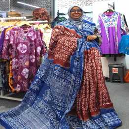 Cotton Batik Saree – 12 Hands with Extra Blouse Piece